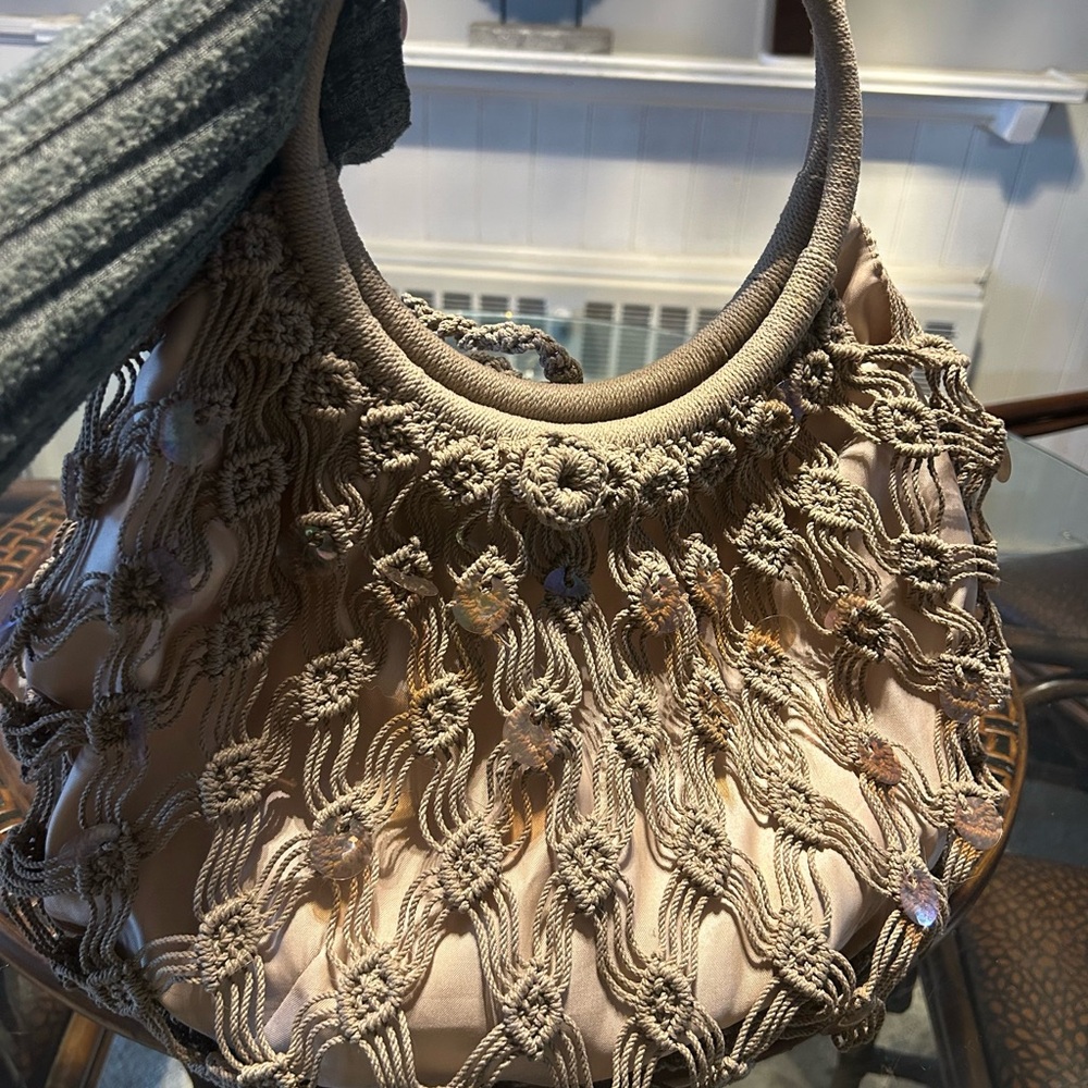 DV collection beautiful embroidered hand bag lightly used and loved